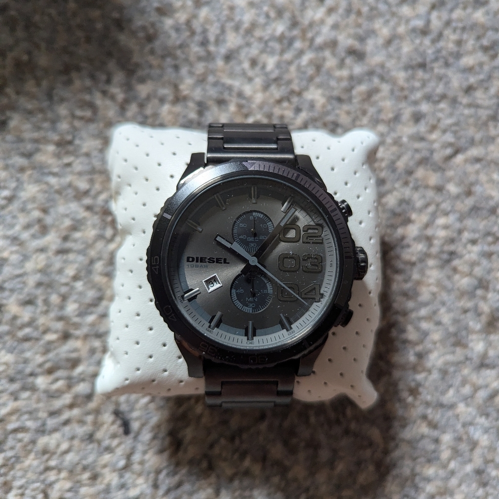 Diesel Watch, Double Down Series Analog Display, Analog Quartz Black Men's Watch - Picture 2 of 5